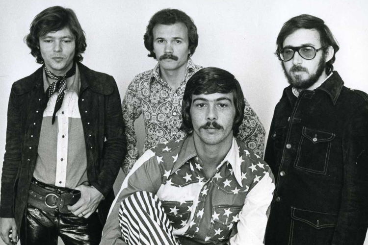  The band Bread :David Gates, Robb Royer, Jimmy Griffin, Mike Botts